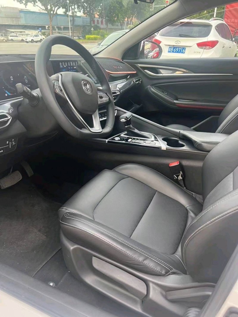 汕头20年长安汽车逸动7