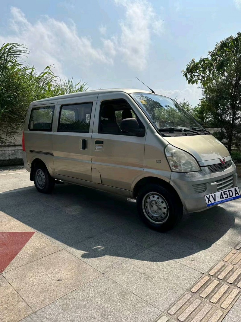 東莞15年五菱汽車榮光3