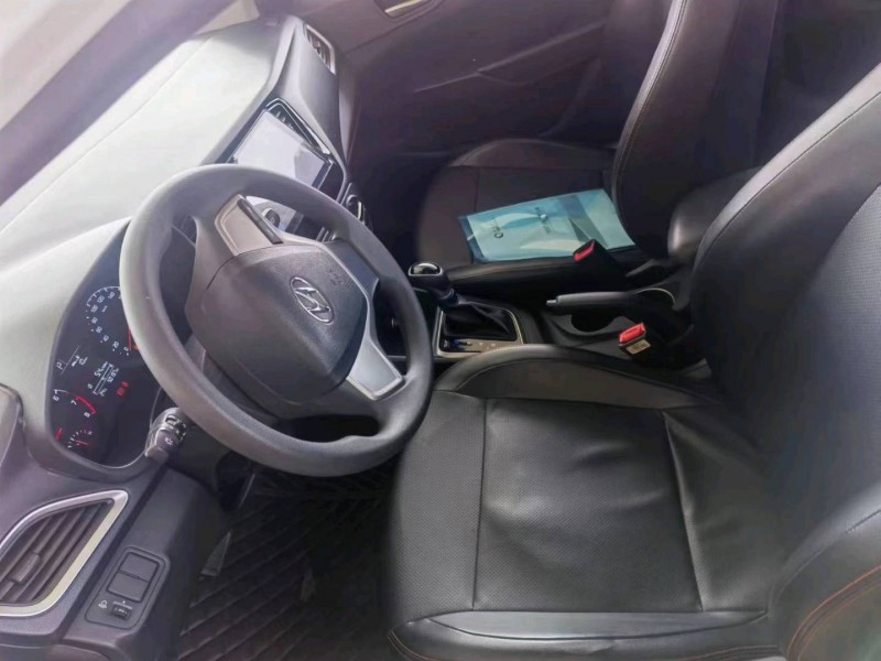 保定18年现代悦纳6