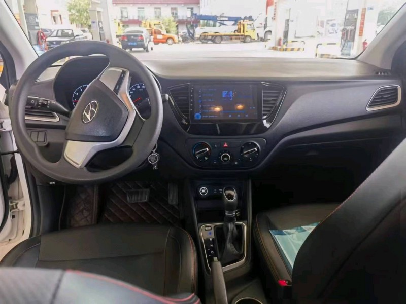 保定18年现代悦纳7