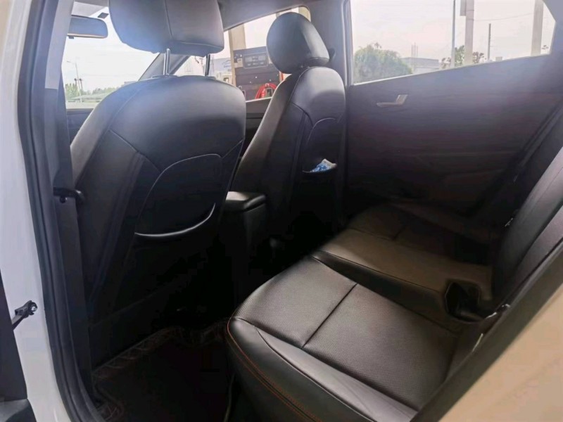 保定18年现代悦纳8