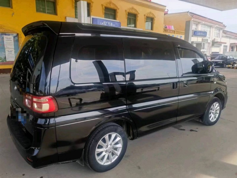 保定20年东风菱智4