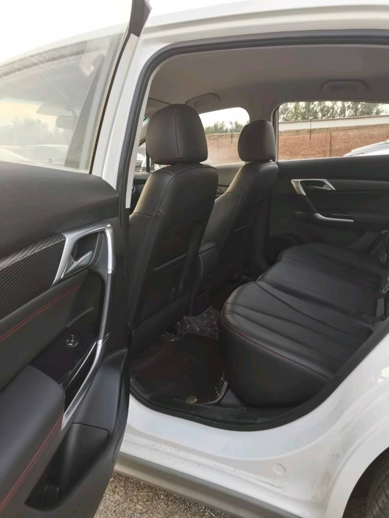 保定21年北汽新能源EU系列4