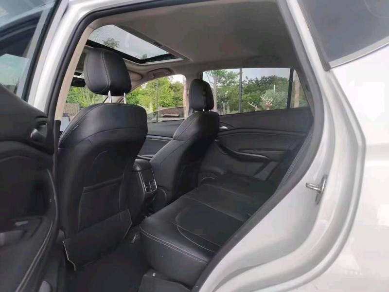 珠海21年比亚迪宋8