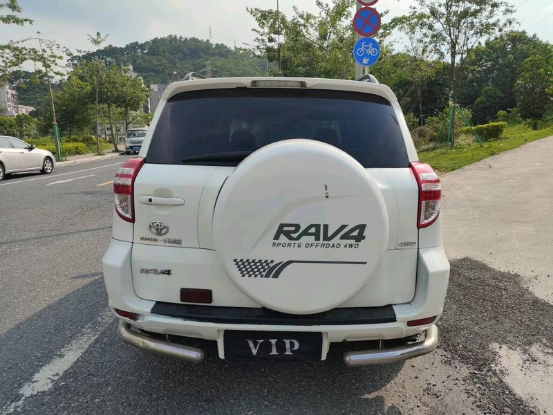 广州09年丰田RAV44