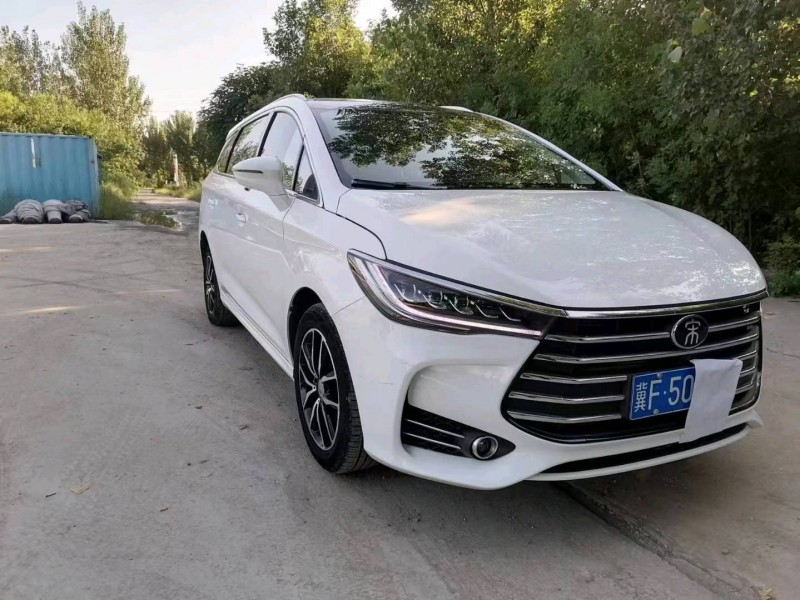 保定19年比亚迪宋MAX2