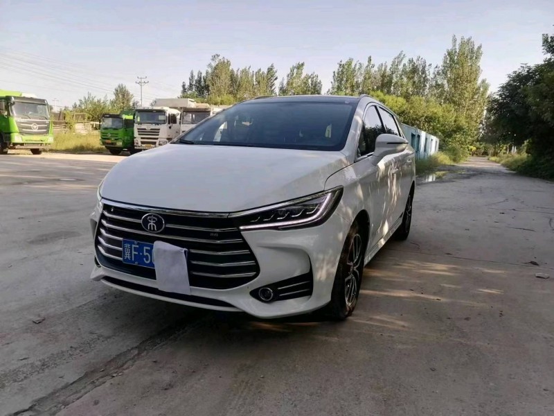 保定19年比亚迪宋MAX3