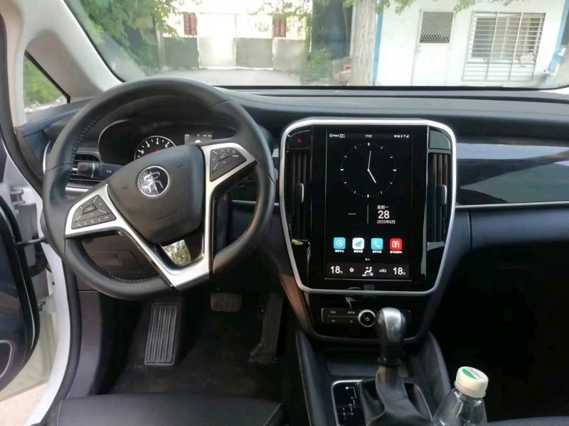 保定19年比亚迪宋MAX5