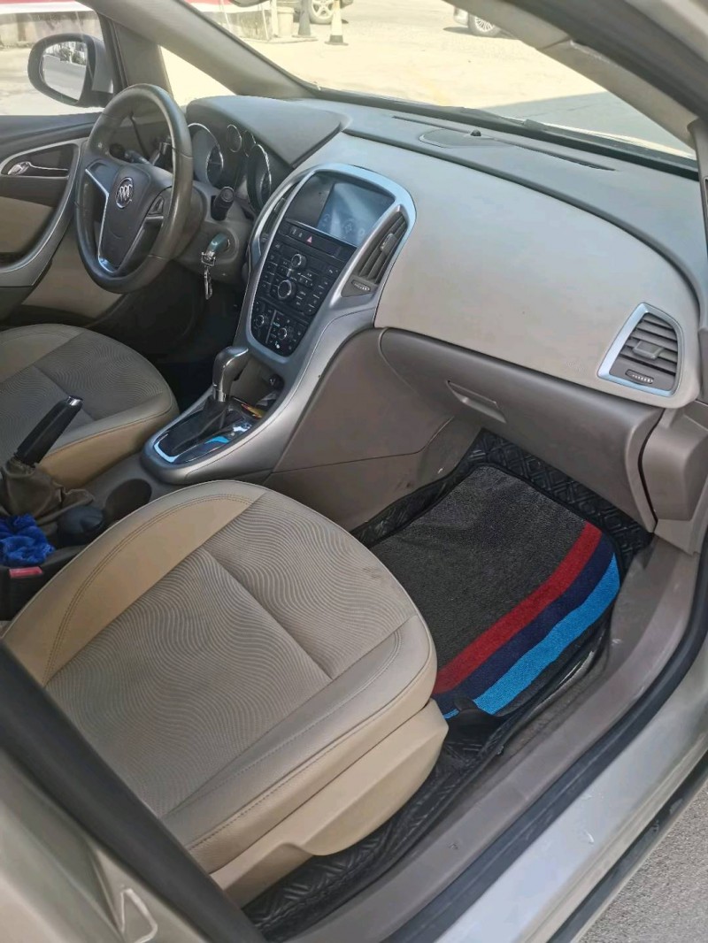 保定11年别克英朗GT4