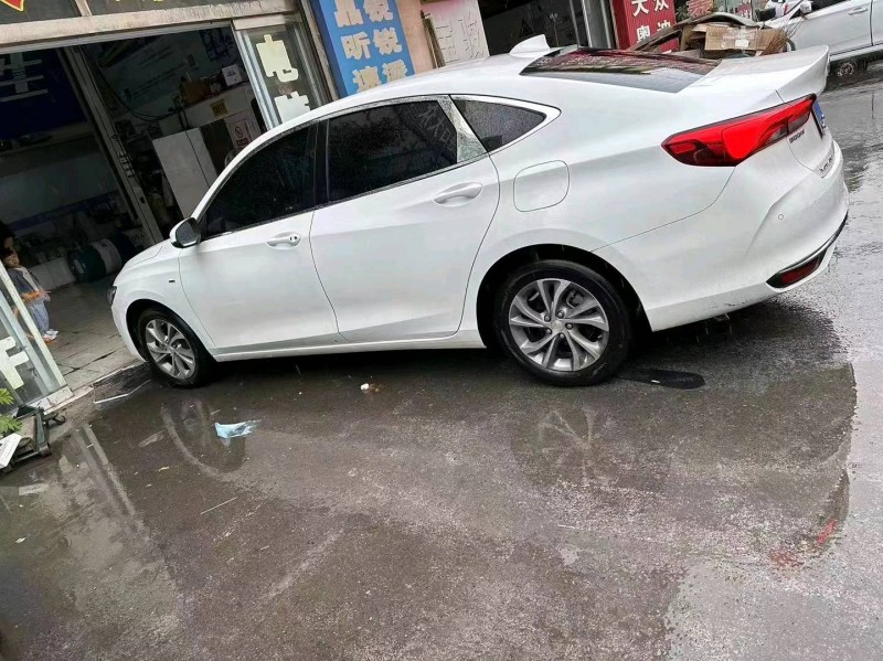 济南22年别克威朗3