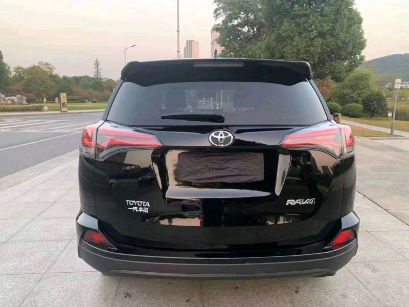 常州17年丰田RAV47