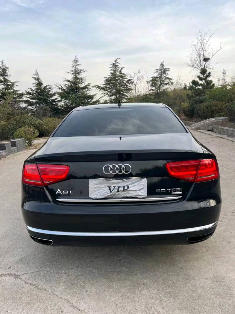 青岛13年奥迪A8L8