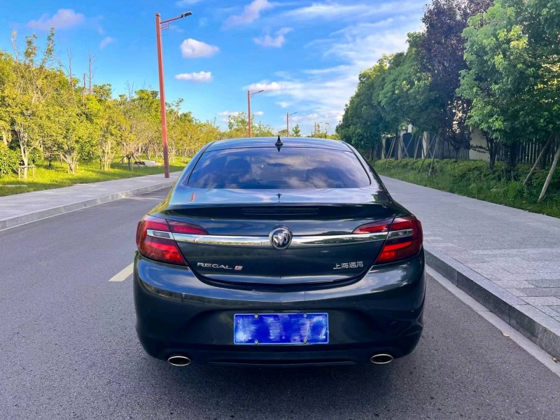 嘉兴14年别克君威9