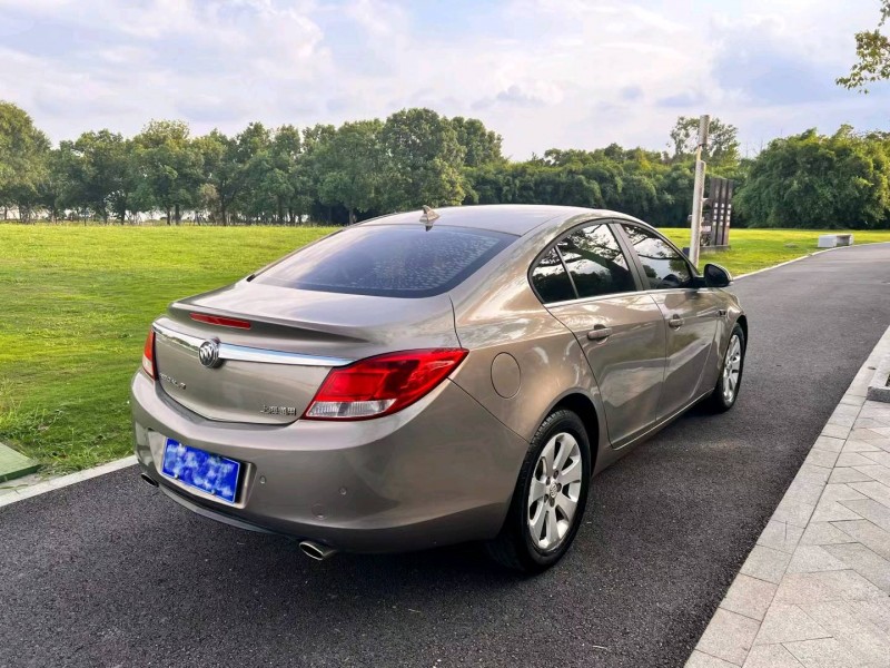 嘉兴13年别克君威7