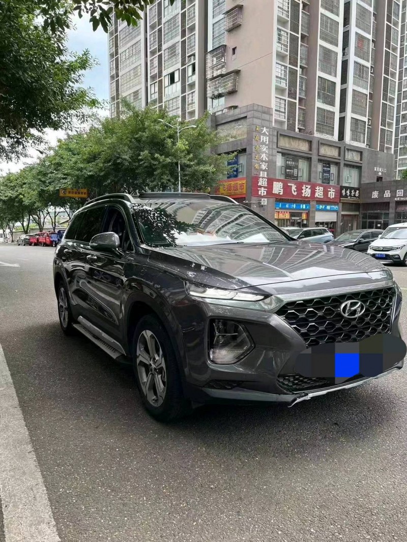 重庆21年现代新胜达2