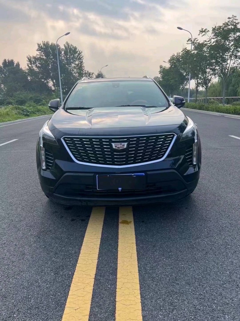 枣庄20年凯迪拉克XT41