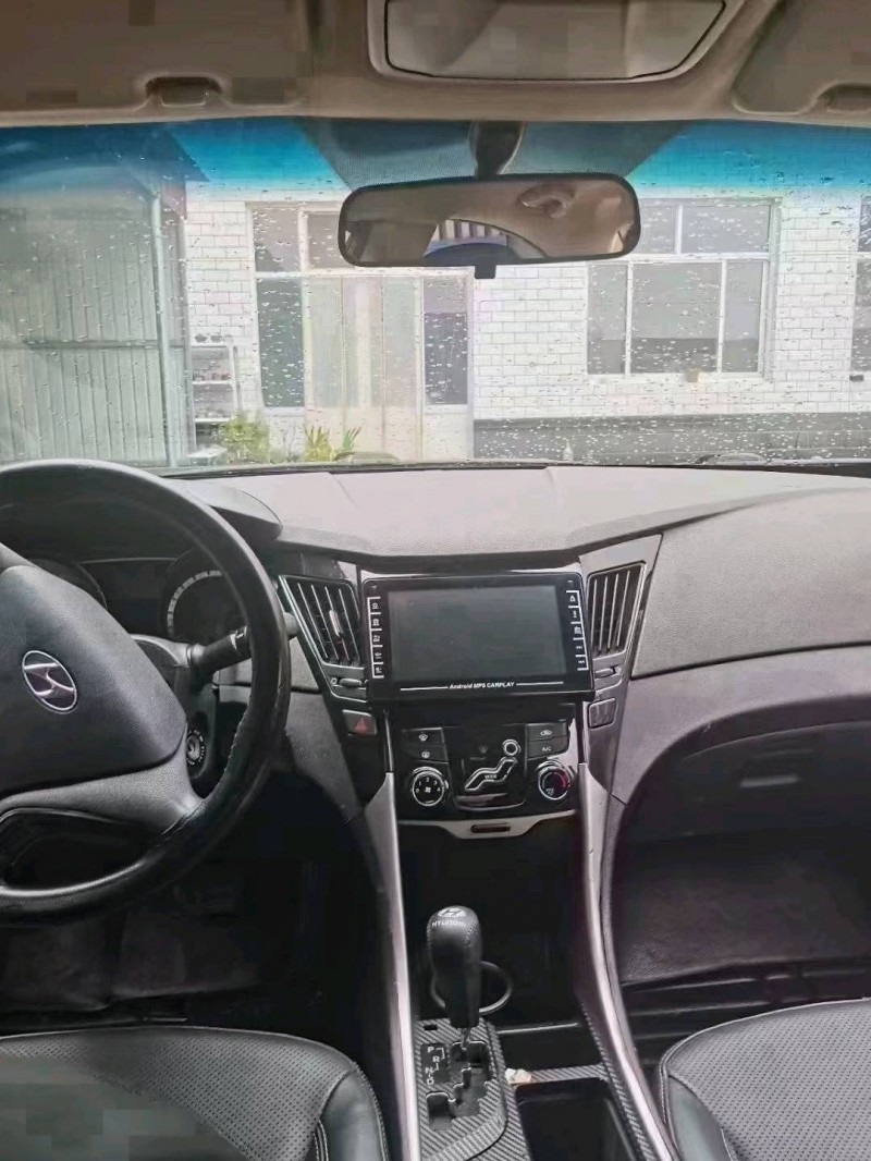 保定12年现代索纳塔八4