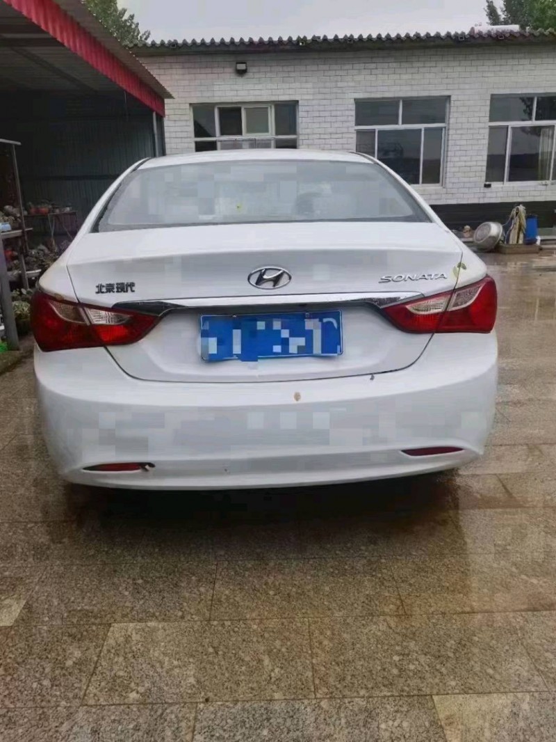保定12年现代索纳塔八5