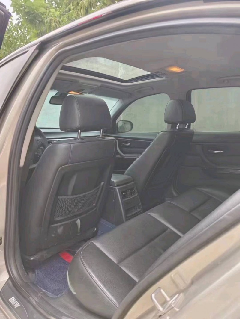 保定11年宝马3系4