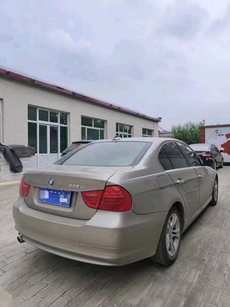 保定11年宝马3系5