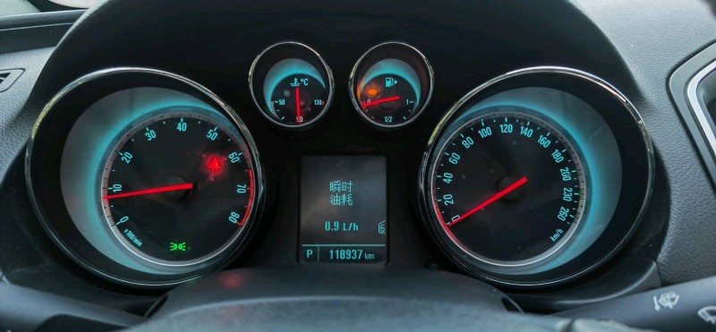 石家庄15年别克君威4