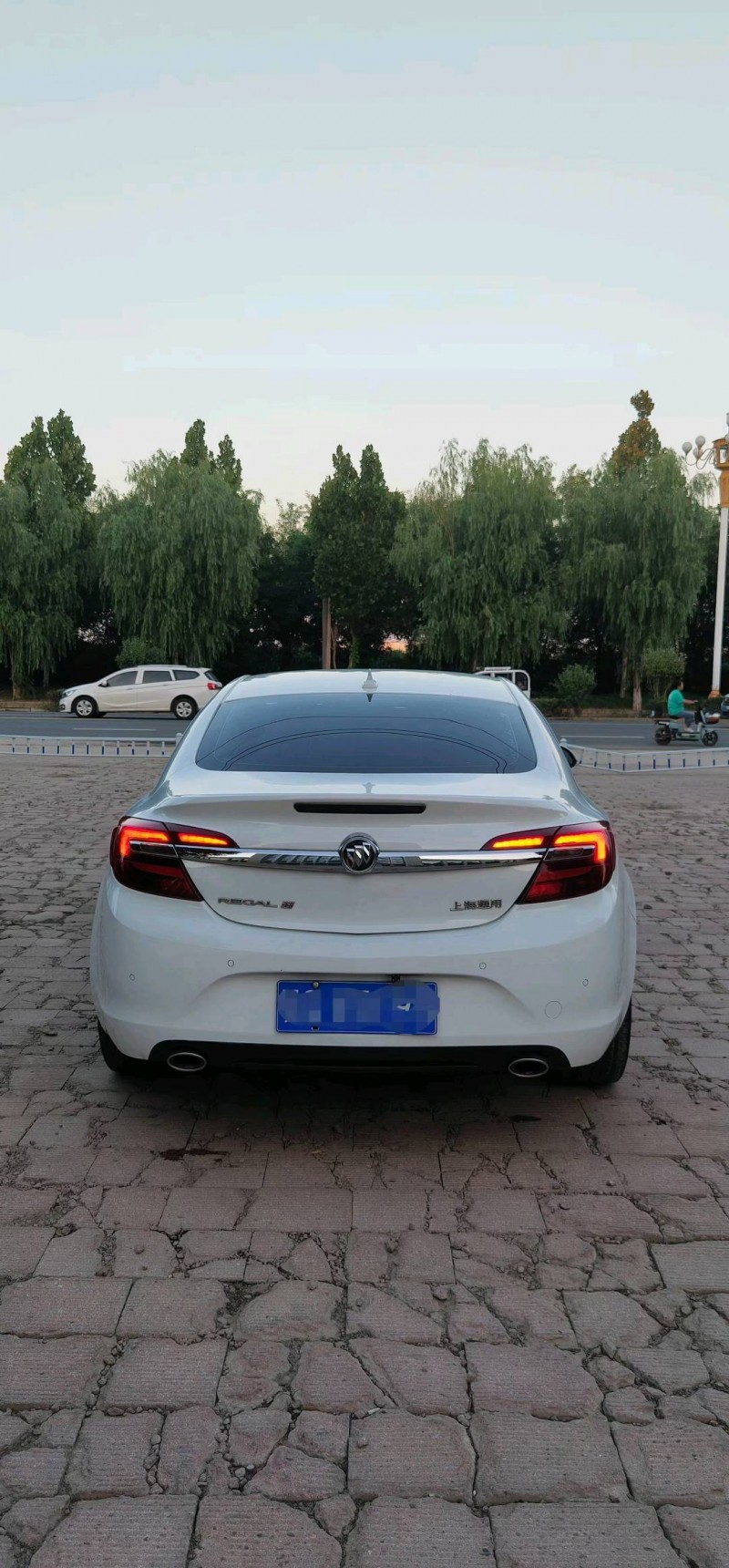 石家庄15年别克君威9