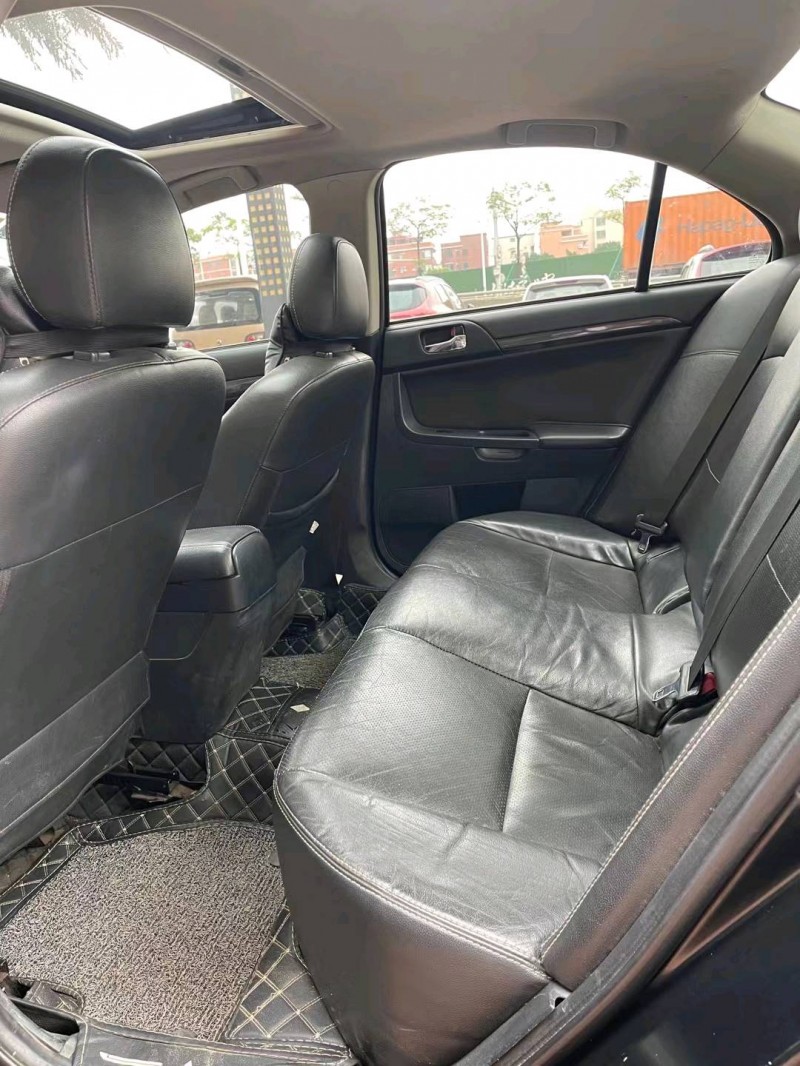 佛山12年三菱劲炫8