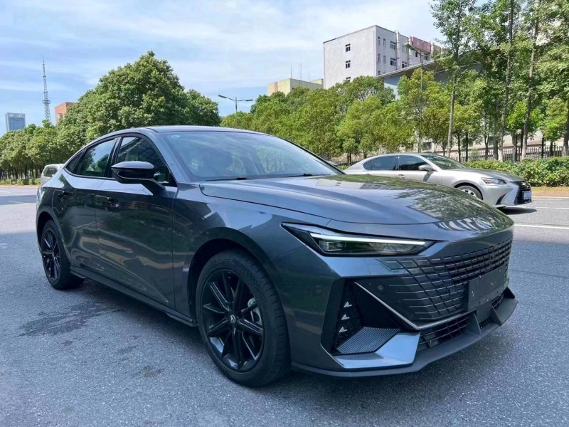 邵阳23年长安汽车UNI-V2