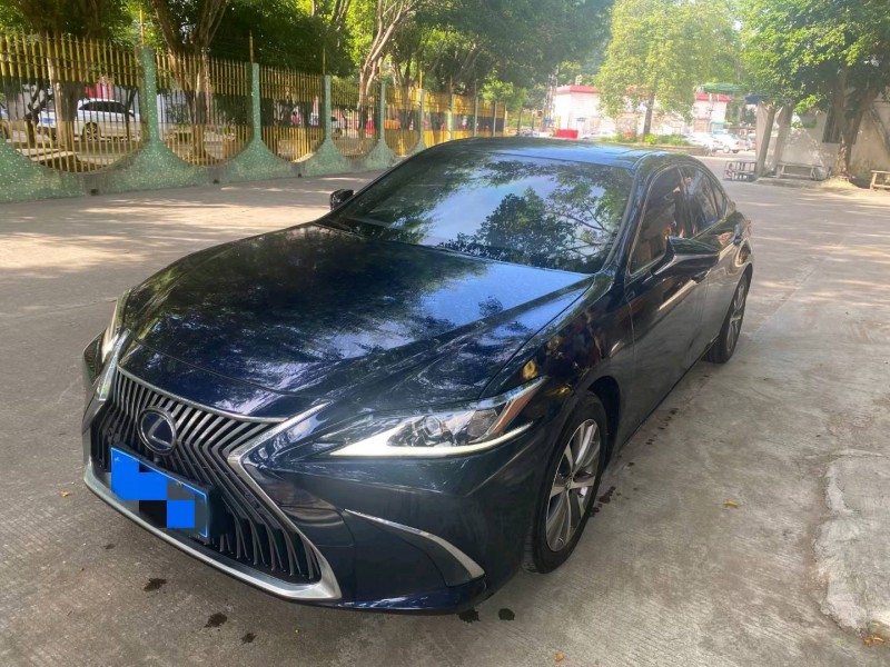 佛山19年雷克萨斯ES2