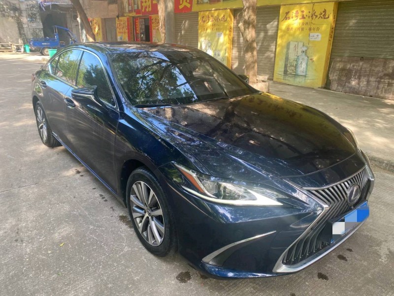 佛山19年雷克萨斯ES3