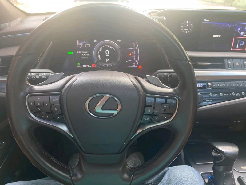 佛山19年雷克萨斯ES6