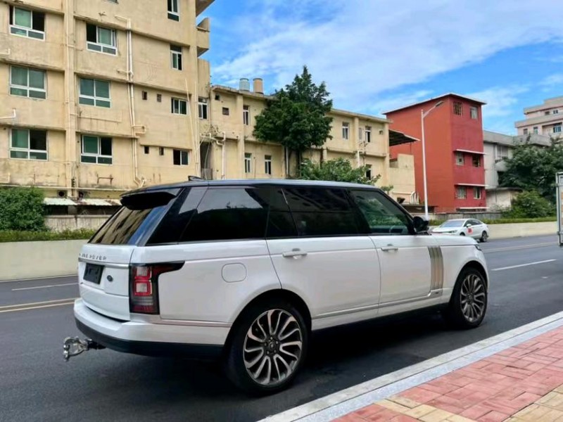 东莞17年路虎揽胜行政8