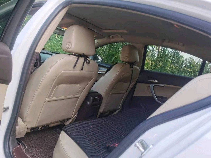 枣庄15年别克君威8