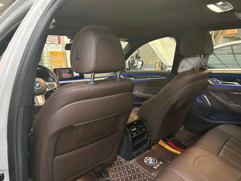 保定19年宝马5系5