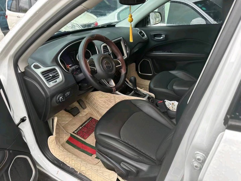 济南20年Jeep指南者7