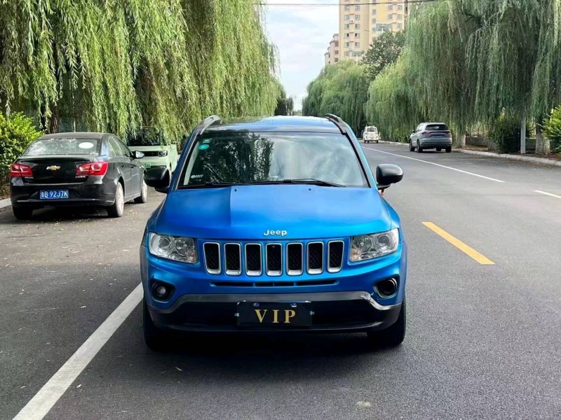 青岛13年Jeep指南者1