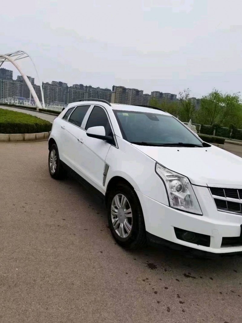 聊城12年凯迪拉克SRX3