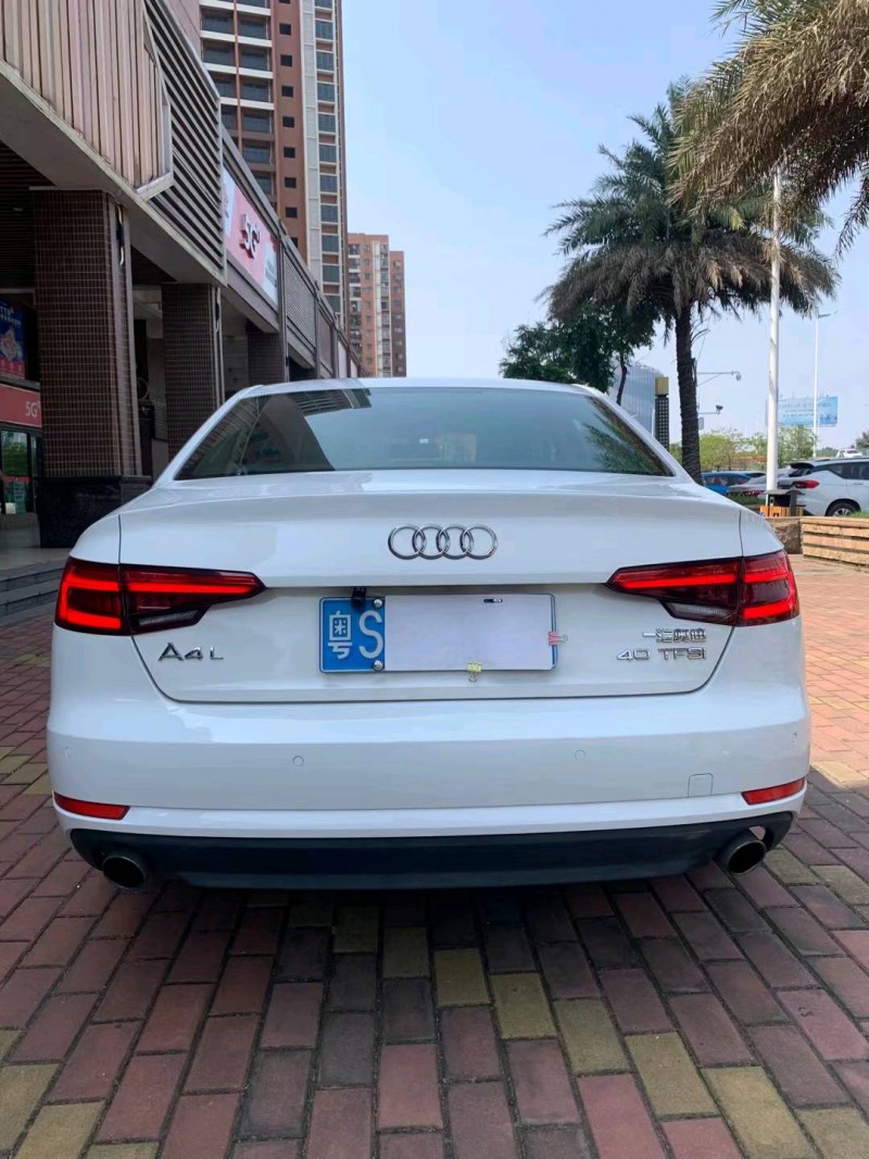 佛山17年奥迪A4L9