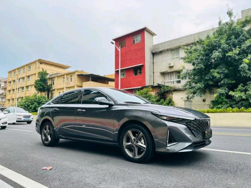 东莞22年长安汽车锐程CC3