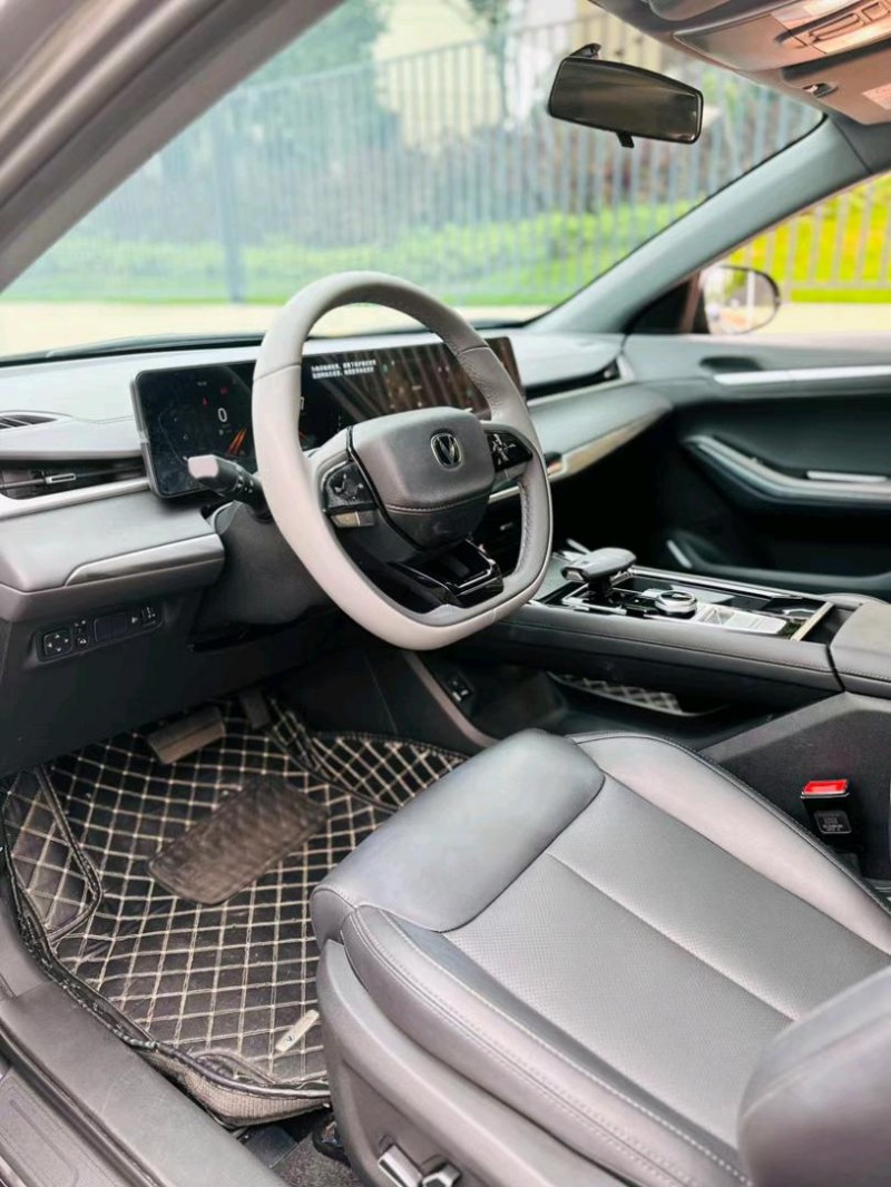 东莞22年长安汽车锐程CC5