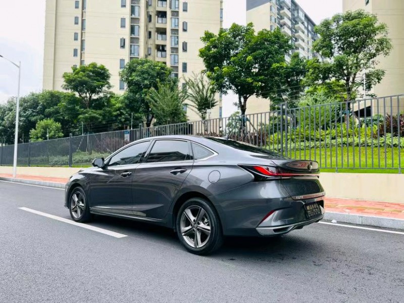 东莞22年长安汽车锐程CC7