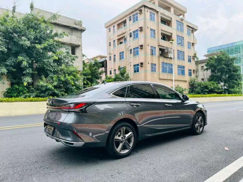 东莞22年长安汽车锐程CC8