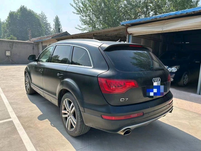 济南09年奥迪Q75