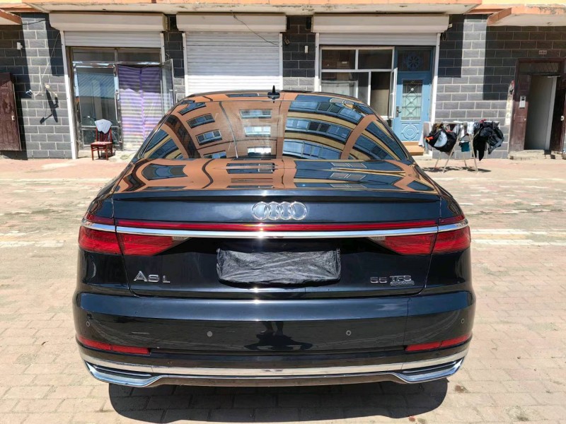 石家庄21年奥迪A8L9