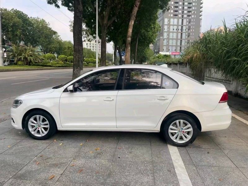 商丘17年大眾桑塔納7