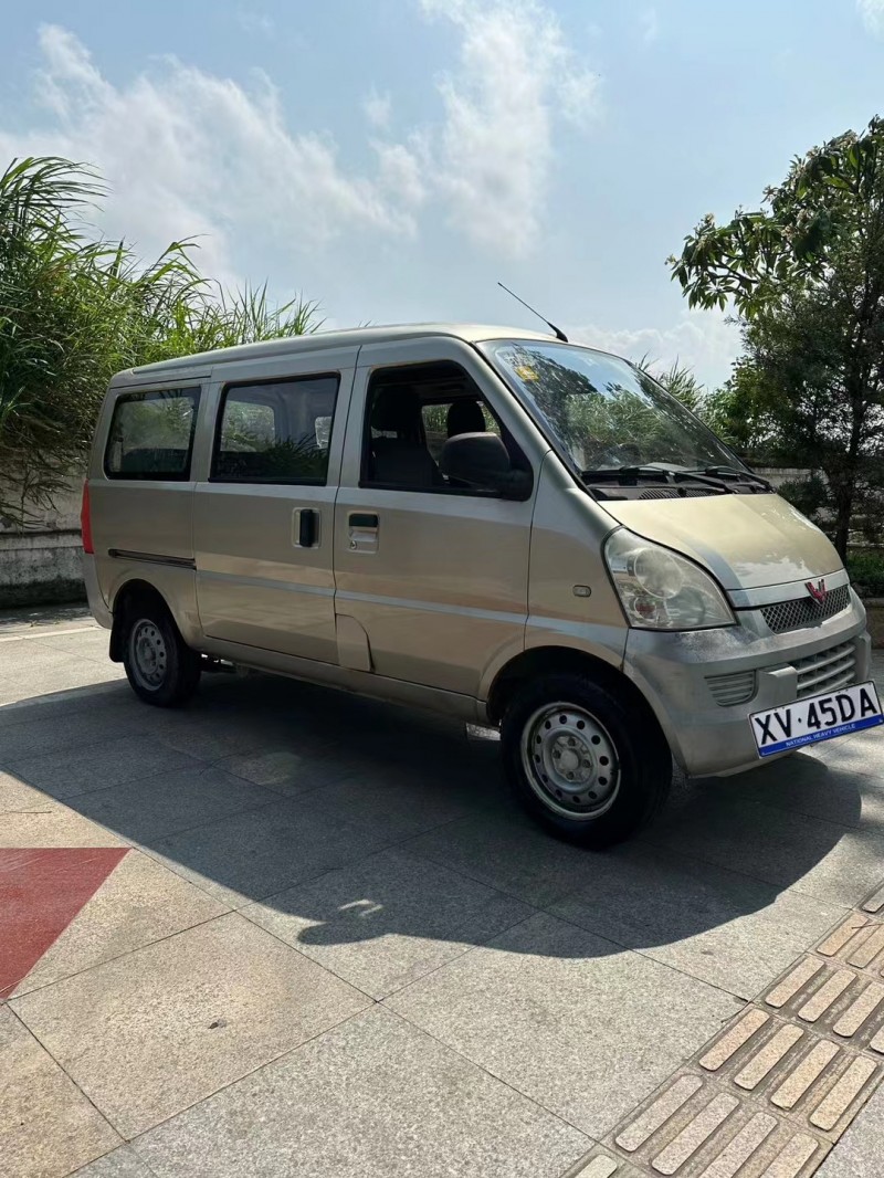 東莞15年五菱汽車榮光3