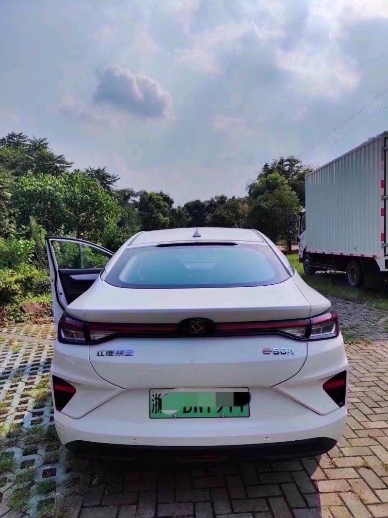 嘉兴23年江淮思皓E50A4