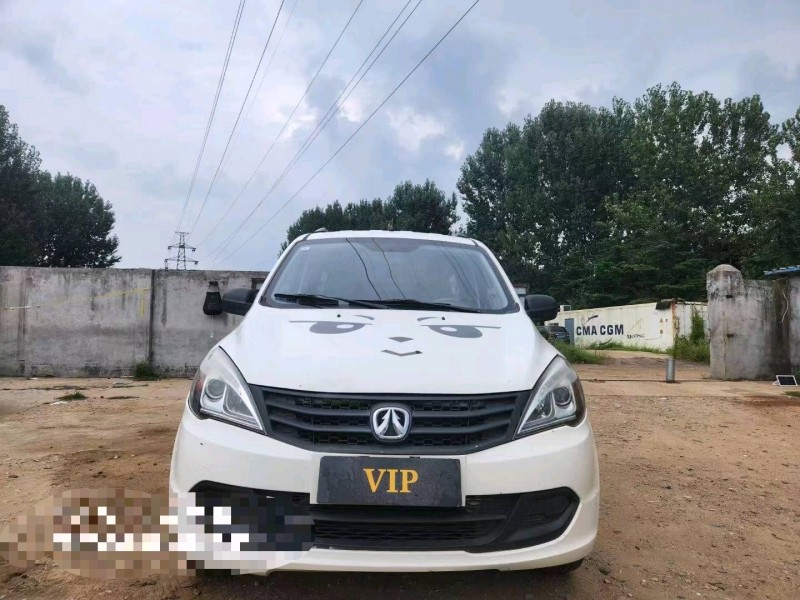 青岛16年北汽威旺M201