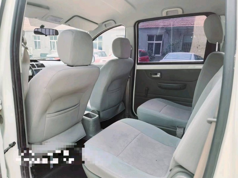 青岛16年北汽威旺M204