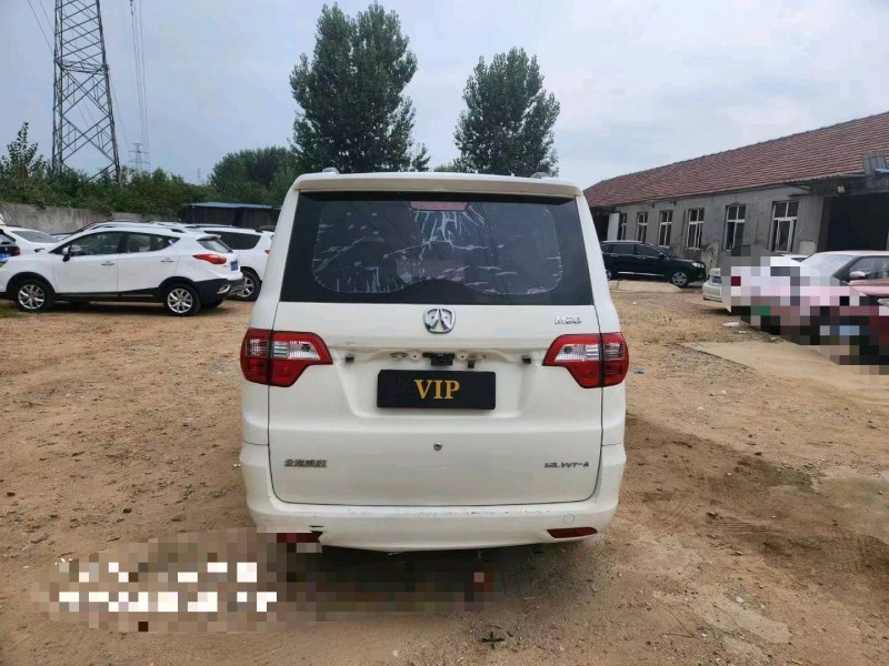 青岛16年北汽威旺M208